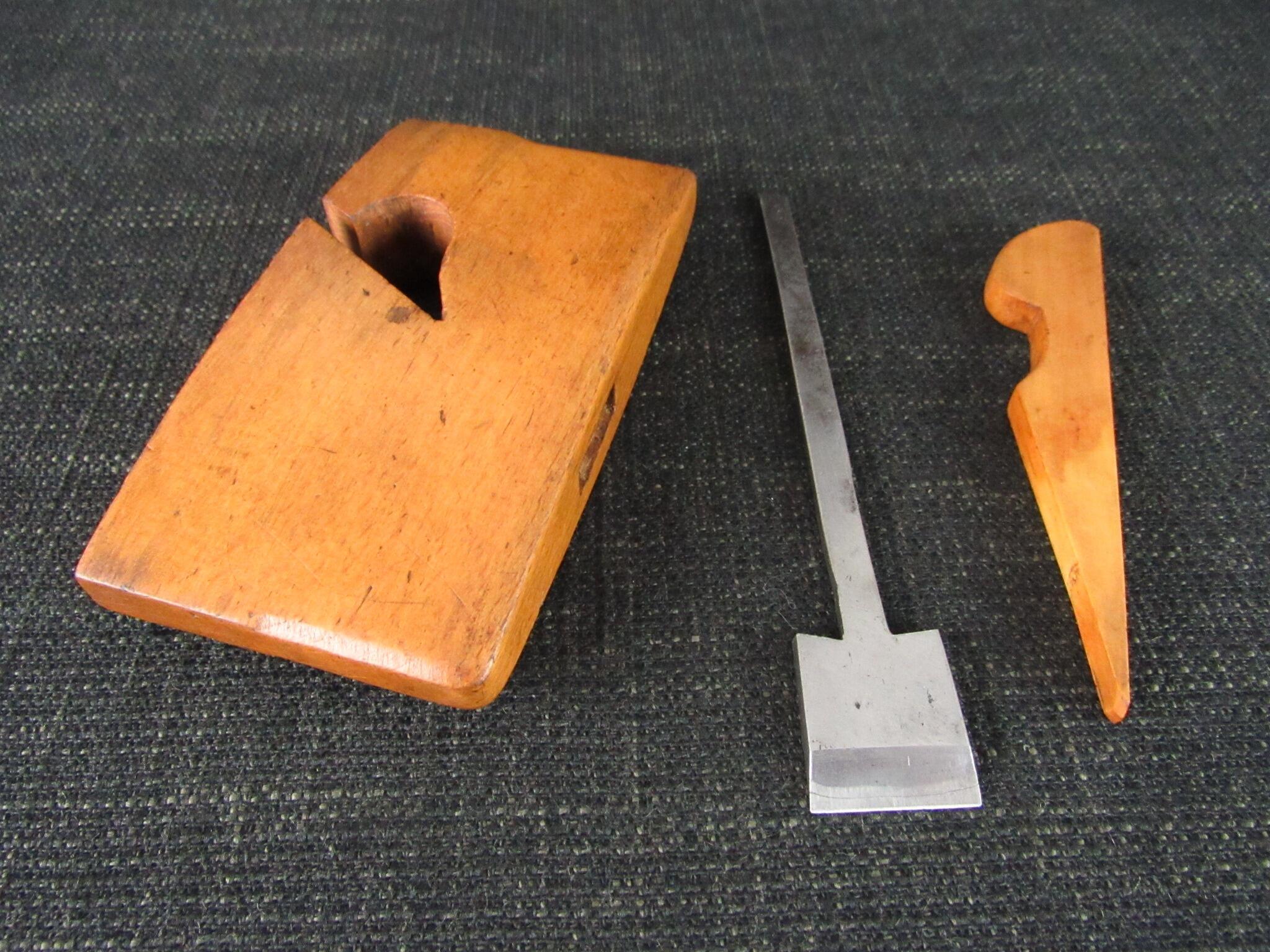Wooden Thumb Plane with Boxwood Wedge