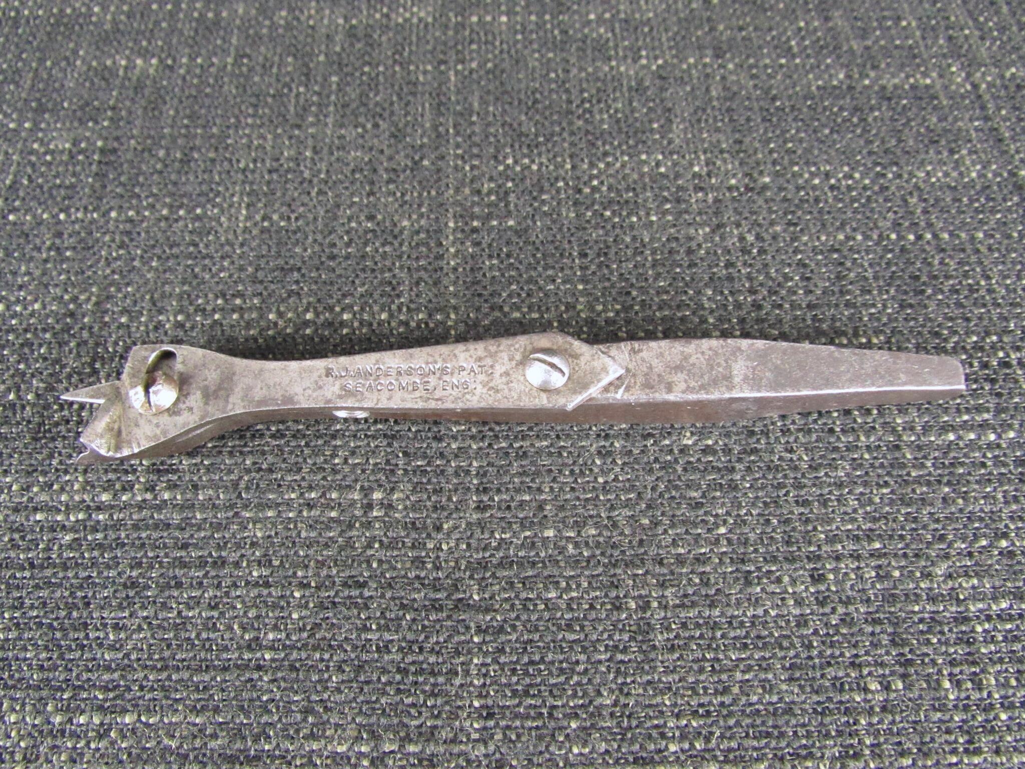 Andersons Patent Expanding Brace Centre Bit by S SMITH & SONS