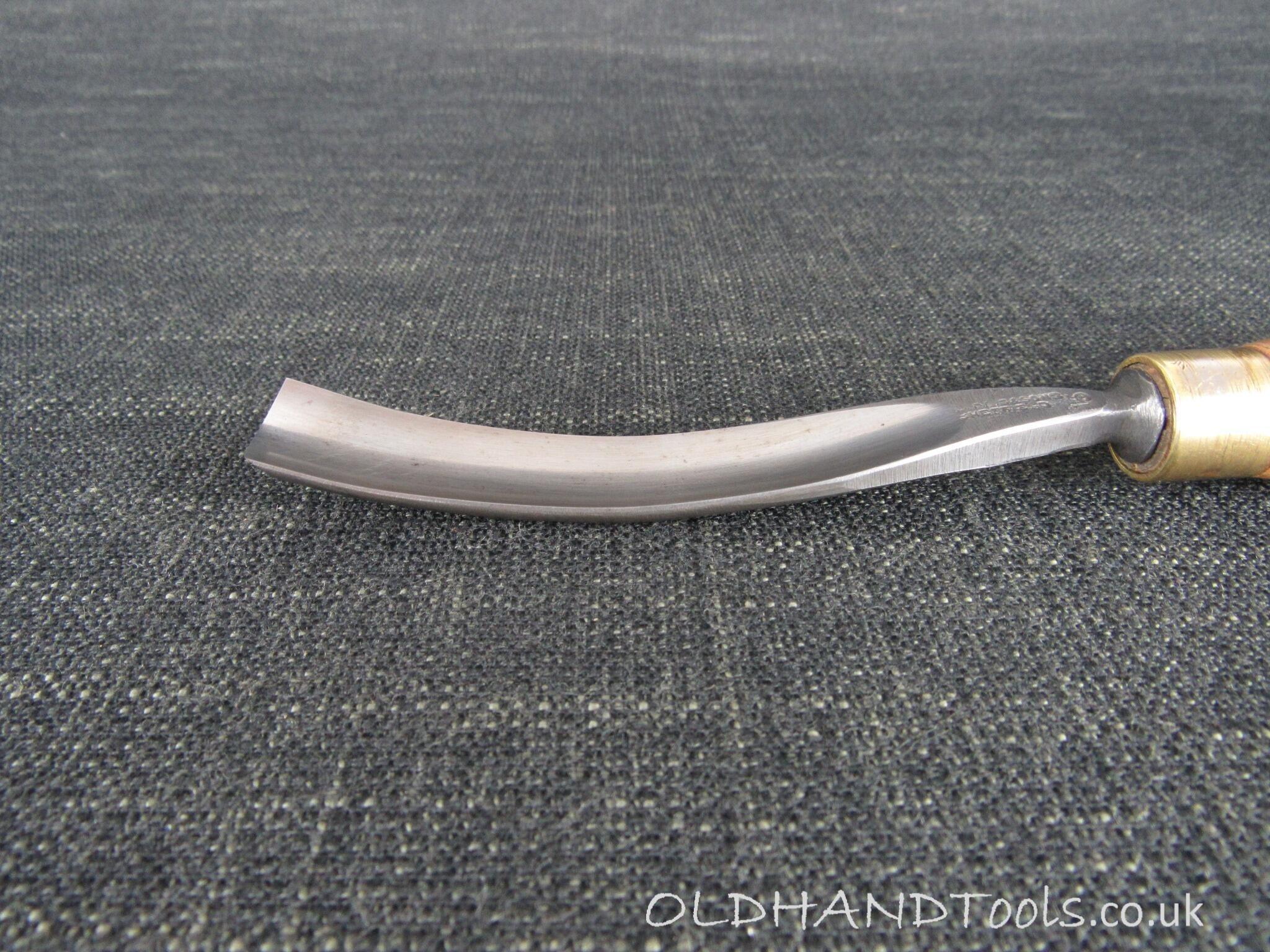 JB ADDIS No 15 Curved Carving Gouge - 3/4 inch