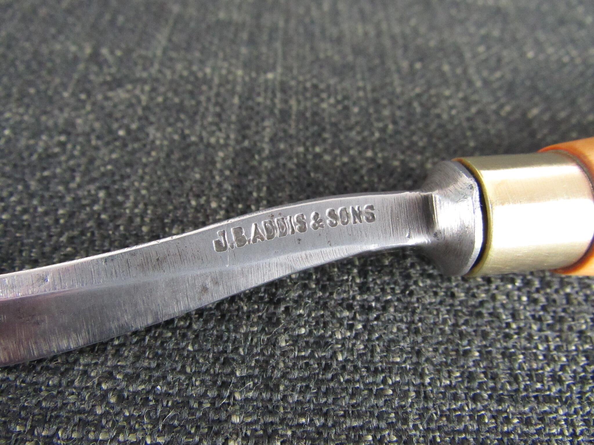 JB ADDIS 45 Degree Curved V Carving Tool - 1/4 inch 7mm