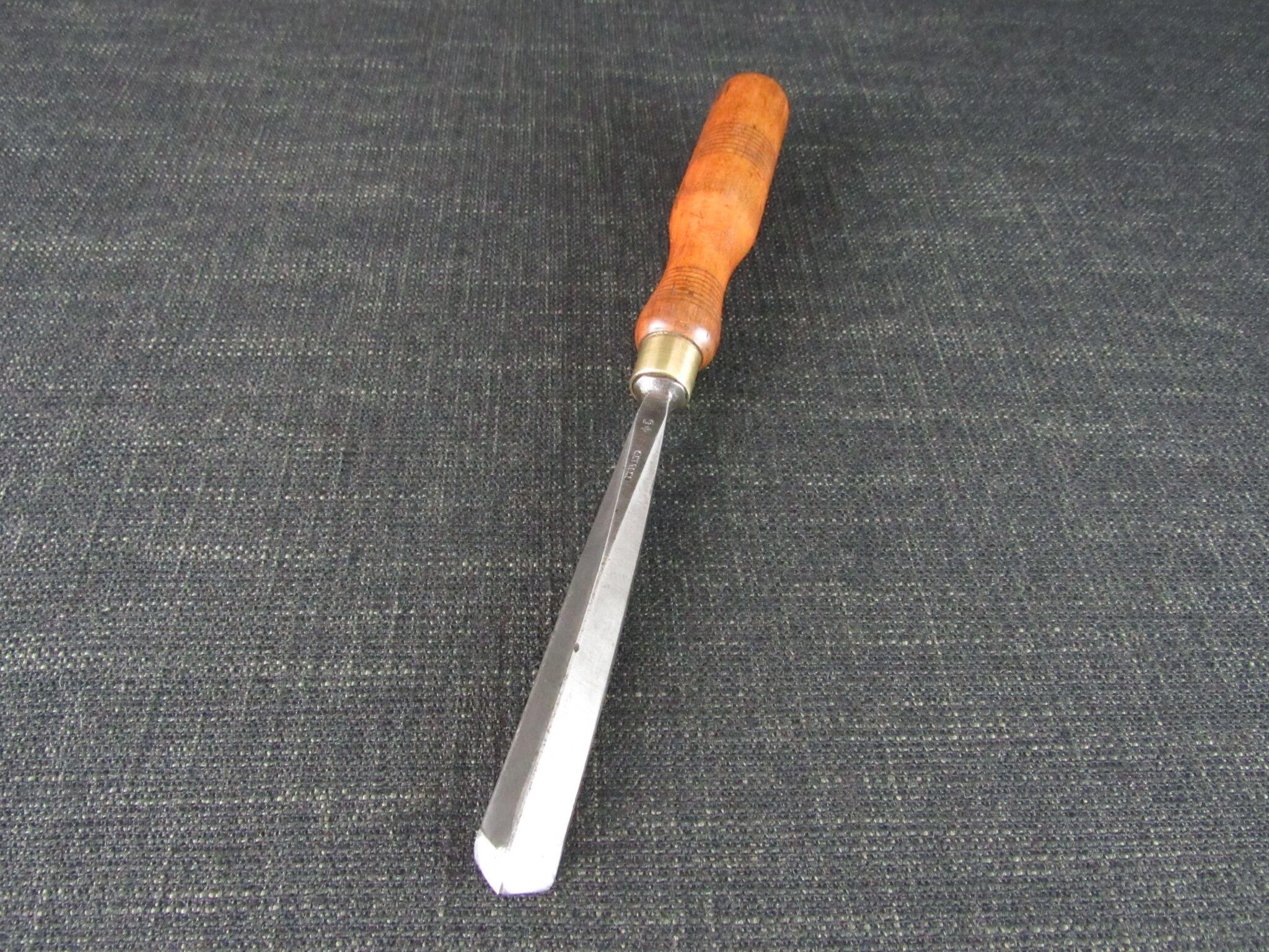 SJ ADDIS 5/8 inch No 45 V Carving Tool