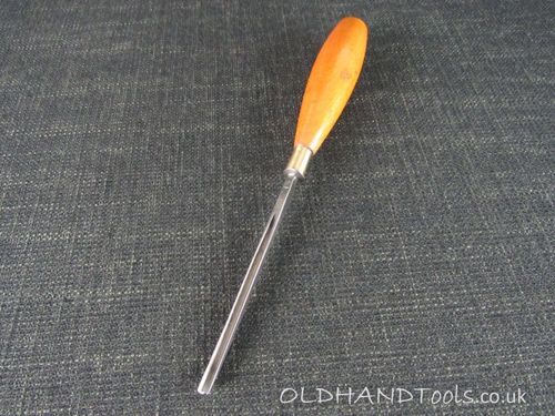 HENRY TAYLOR 3/16 inch V Carving Gouge - No 7 Sweep