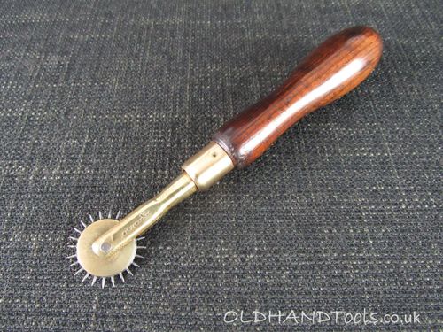 RICHARDSONS Pricking Wheel - Wheel Pricker