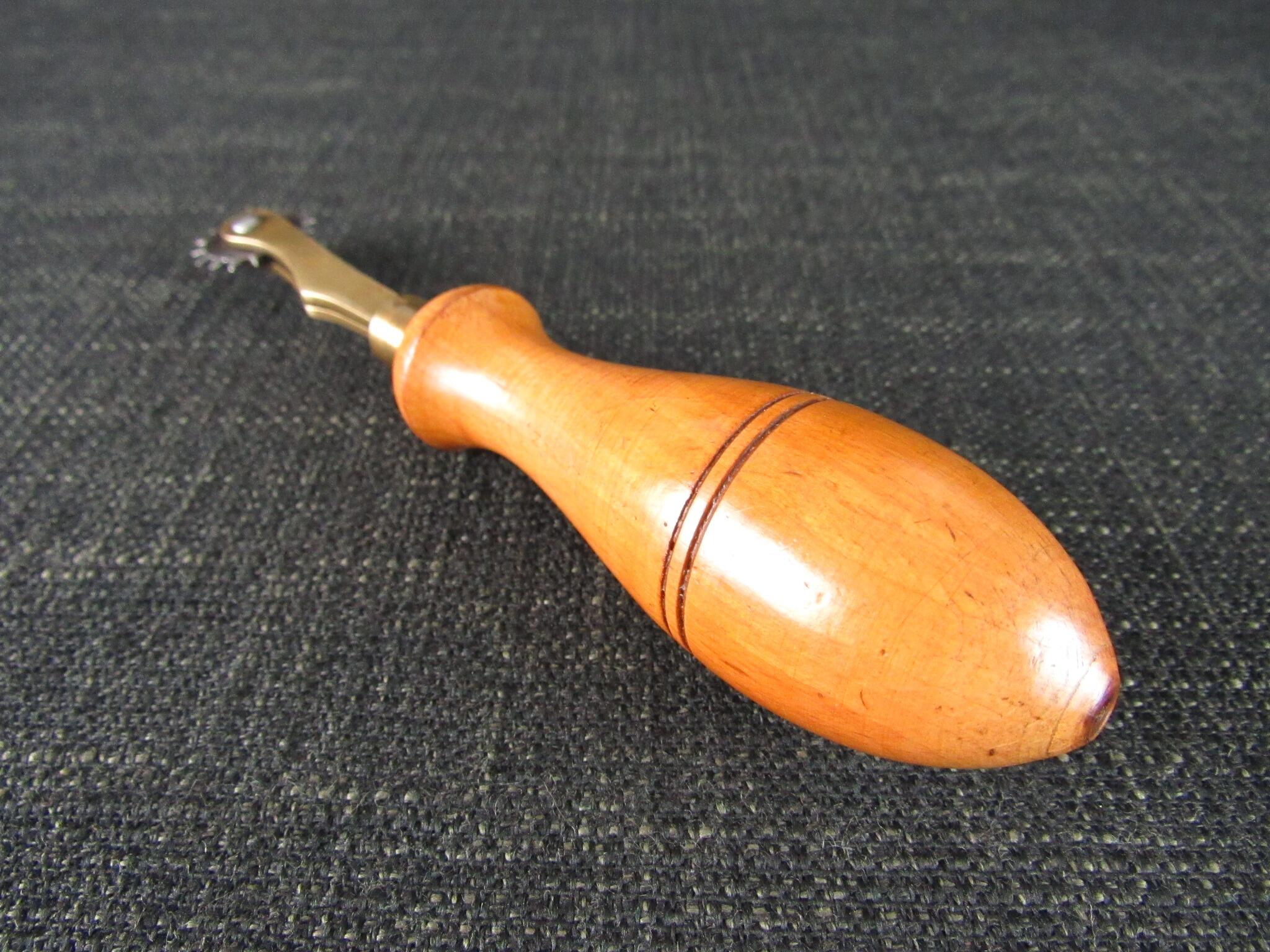 EDWARD PRESTON Pricking Wheel or Stitching Wheel
