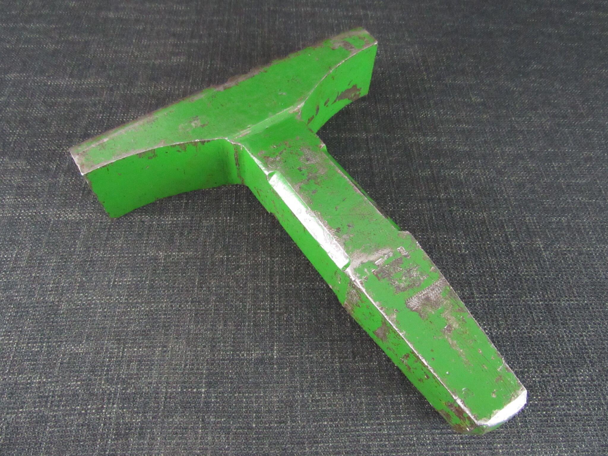 Blacksmiths Creasing Iron Stake Anvil - Tinsmiths Creasing Stake