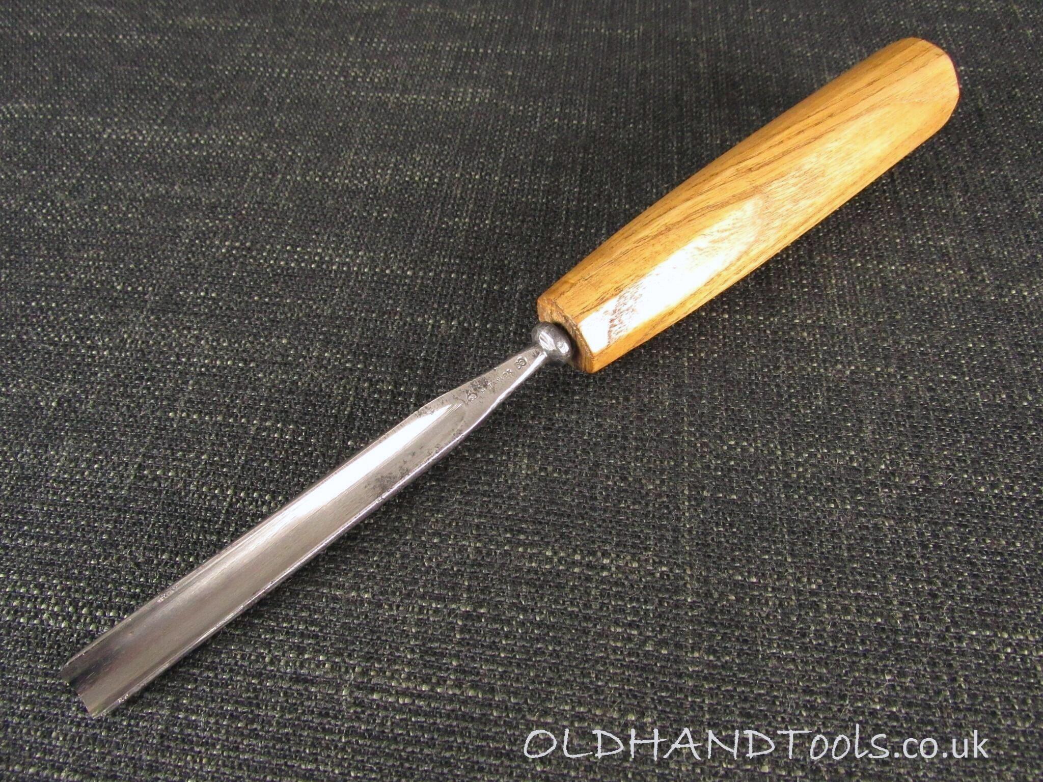 HENRY TAYLOR No 8 Straight Carving Gouge - 7/16 inch