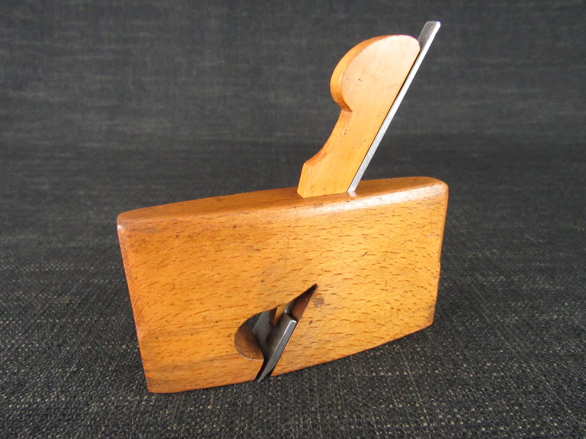 Wooden Thumb Plane with Boxwood Wedge