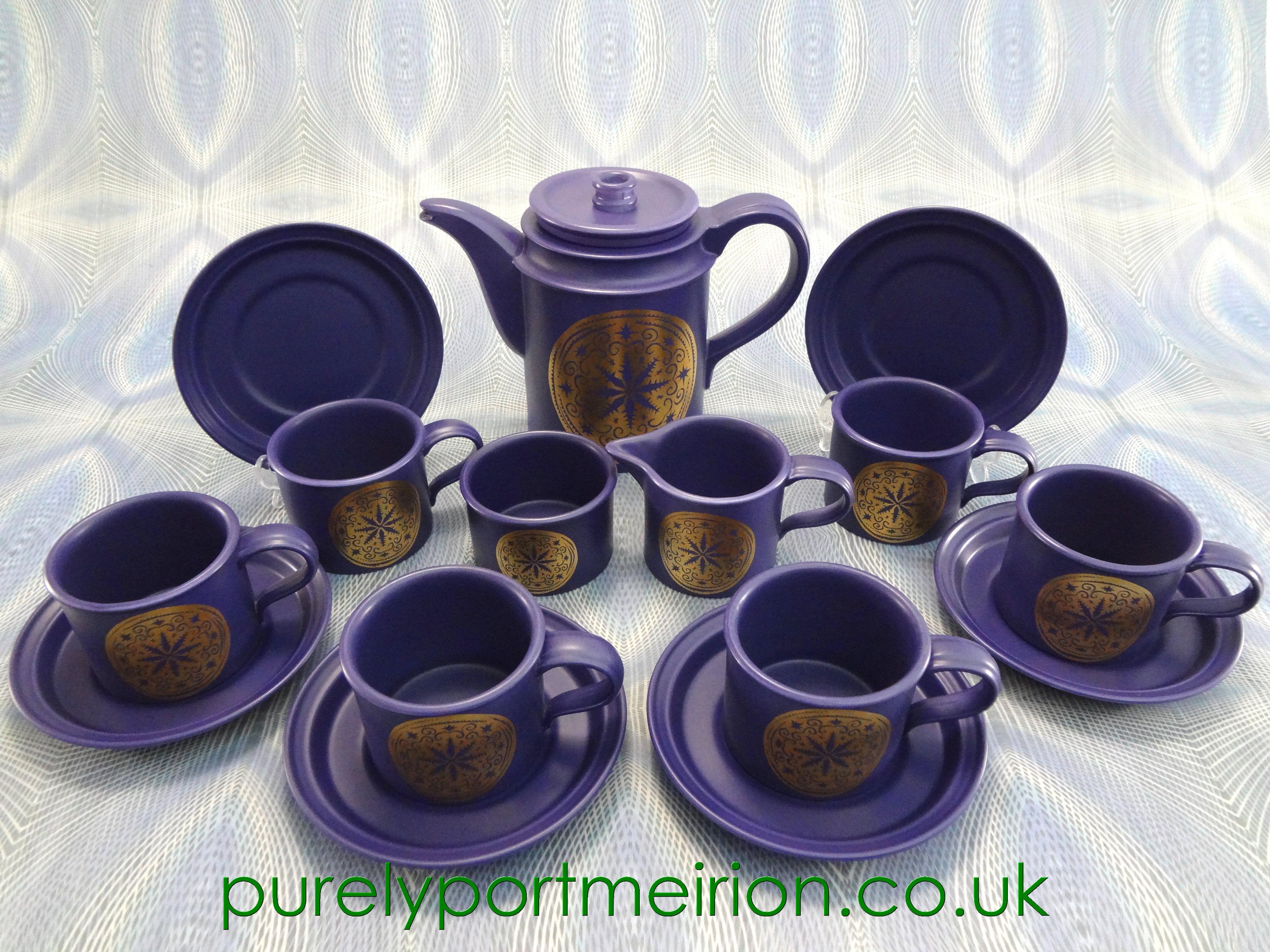 Portmeirion Pottery Drum Shaped Tea Set, Gold Medallion, MI123
