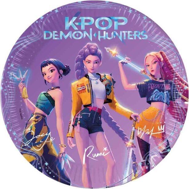 A 23cm K-Pop Demon Hunters paper plate featuring Rumi, Mira and Zoey