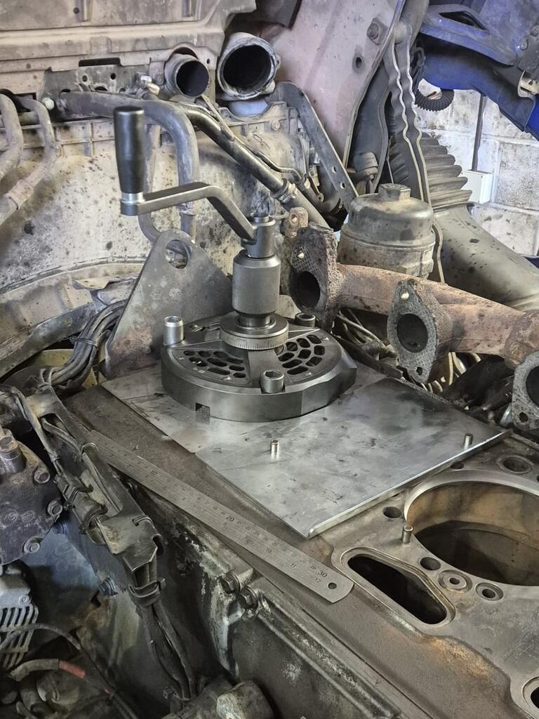 Scania DC13 Engine Repair: Oversized Liners and Block Ring Installation