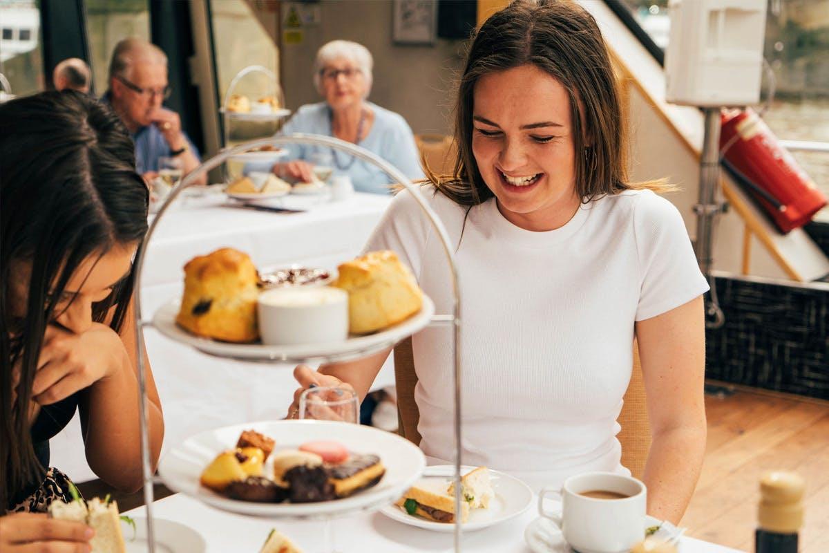 Visit To St Paul's Cathedral And Afternoon Tea At The Swan At The Globe For Two