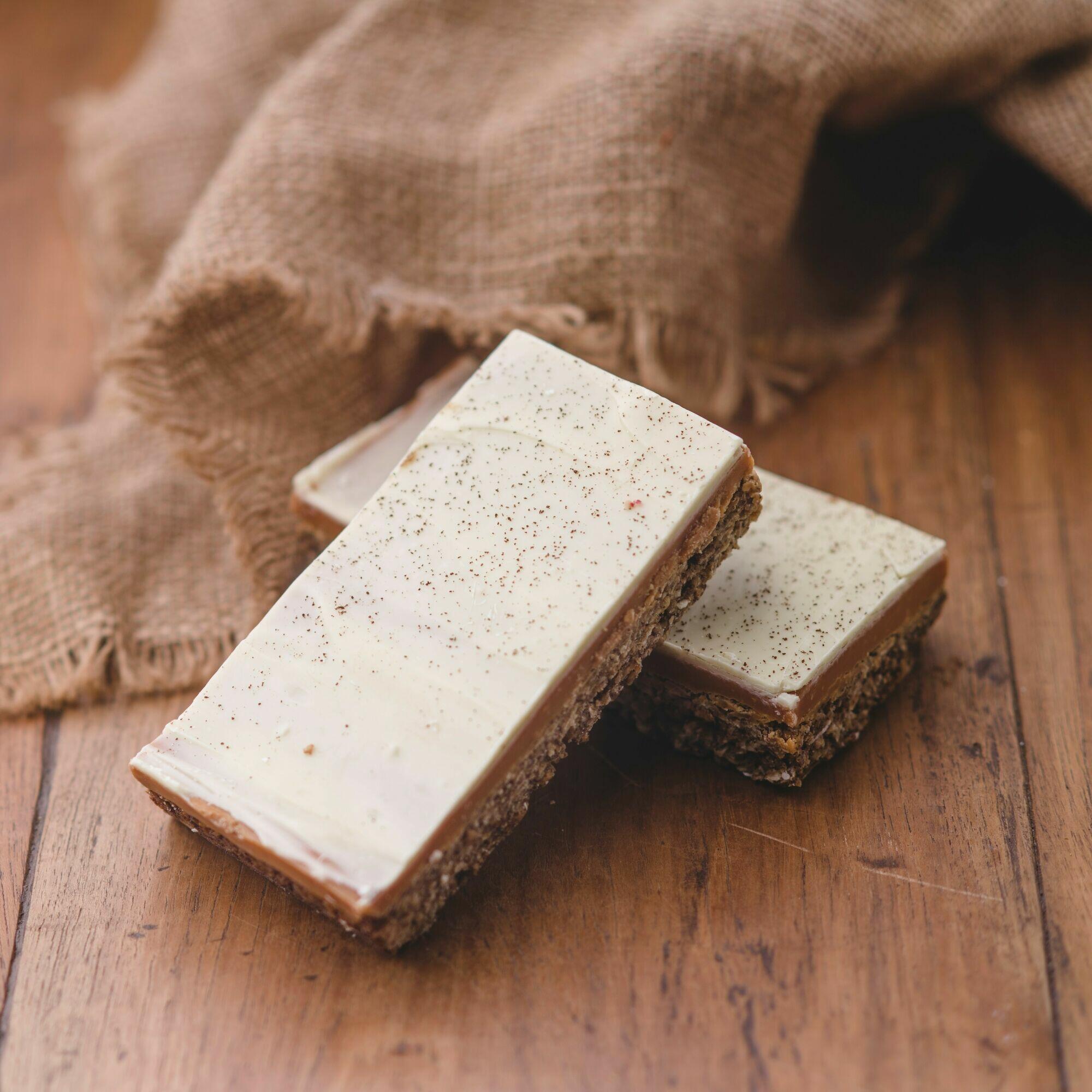 Caramel Latte Flapjack - 12 Giant Flapjacks - One Flavour Flapjack Box | Gluten Free | No Palm Oil | Luxury | Award Winning