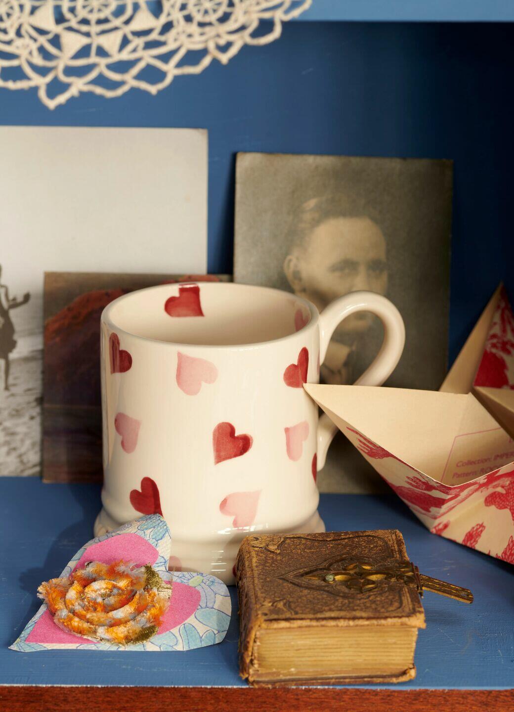 Emma Bridgewater Seconds Pink Hearts 1/2 Pint Mug - Unique Handmade & Handpainted English Earthenware Tea/Coffee Mug