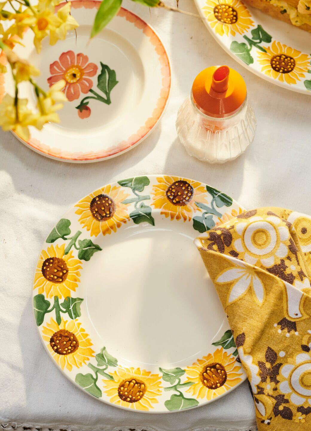 Sunflower 8 1/2 Inch Plate - Unique Handmade & Handpainted English Earthenware British-Made Pottery Plates