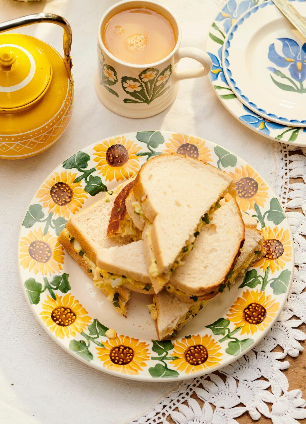 Sunflower 10 1/2 Inch Plate - Unique Handmade & Handpainted English Earthenware British-Made Pottery Plates
