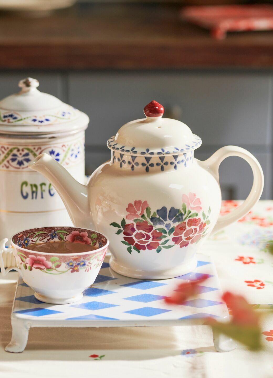 Emma Bridgewater Antique Roses 3 Mug Teapot - Unique Handmade & Handpainted English Earthenware Vintage Style Teapots