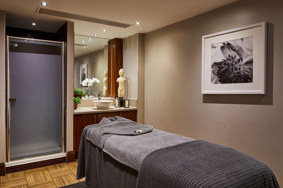 Bee Extra Spa Day with 60 Minute Treatment, Prosecco and Afternoon Tea at Marriott Hotel Piccadilly