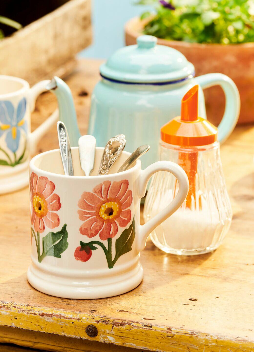 Dahlia 1/2 Pint Mug - Unique Handmade & Handpainted English Earthenware Tea/Coffee Mug