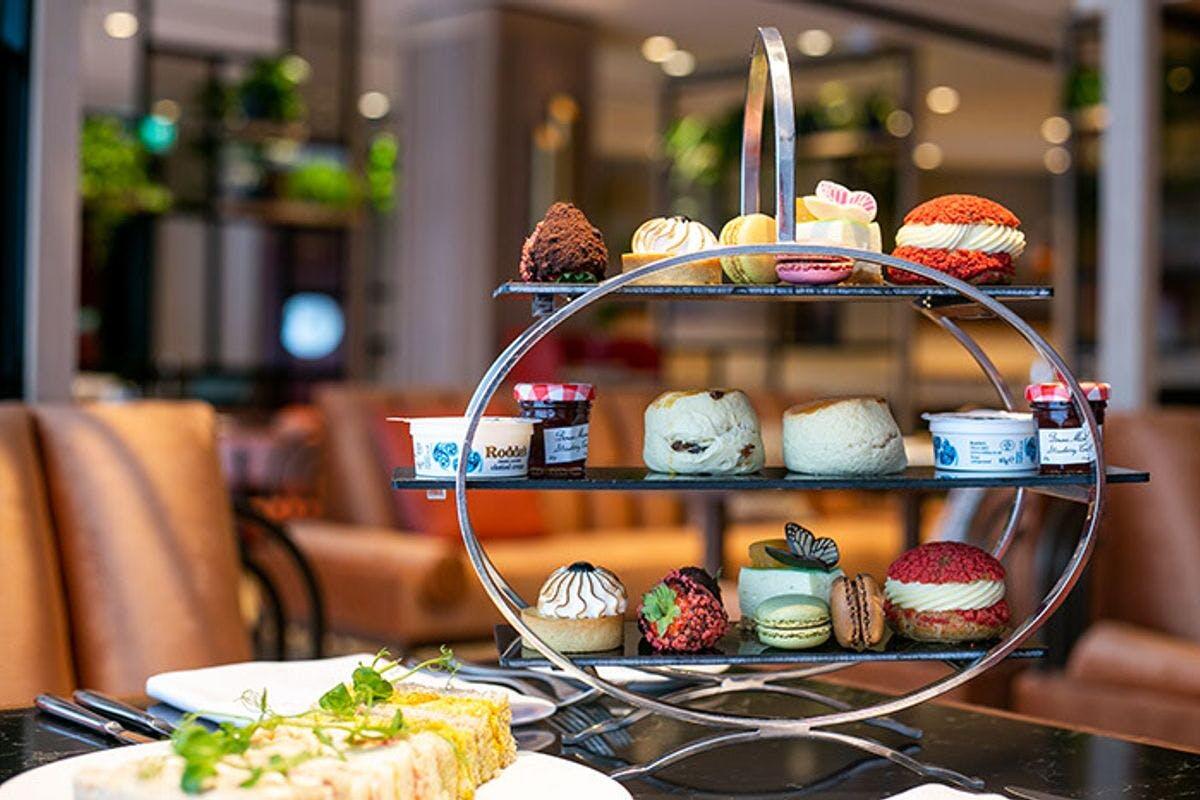 5* Lowry Hotel Champagne or Gin Afternoon Tea for Two, Manchester | Virgin Experience Days / Voucher