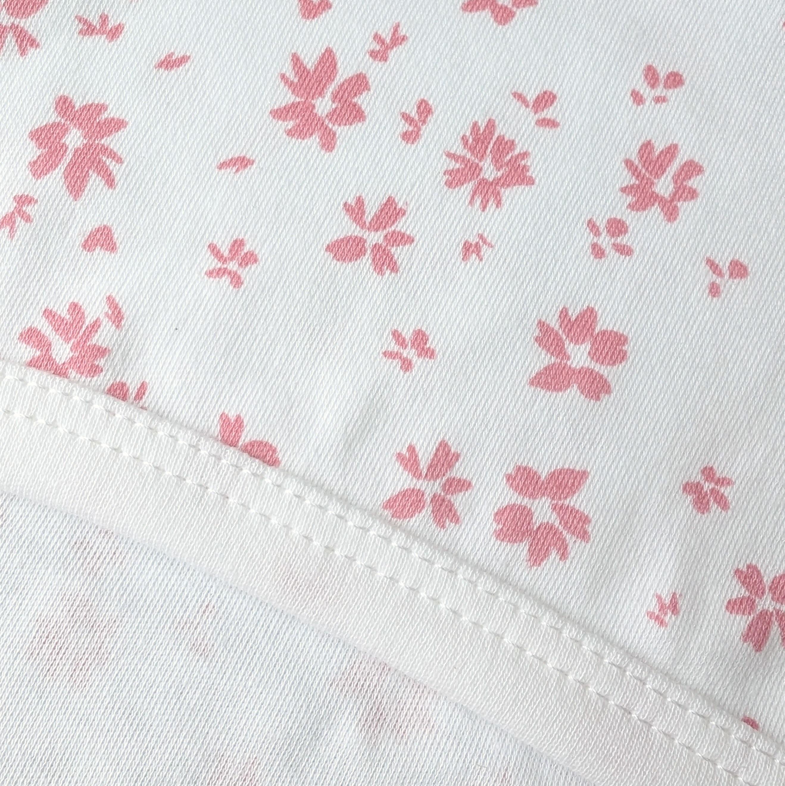 Ditsy print close up on Cotton jersey Starsnug