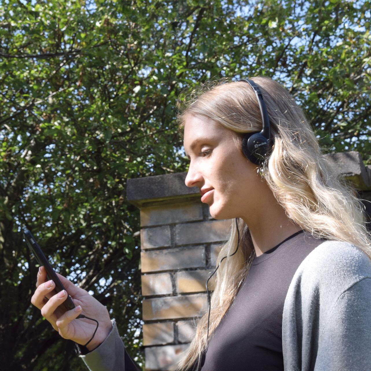 AV:Link Lightweight Stereo Headphones - 100.053UK