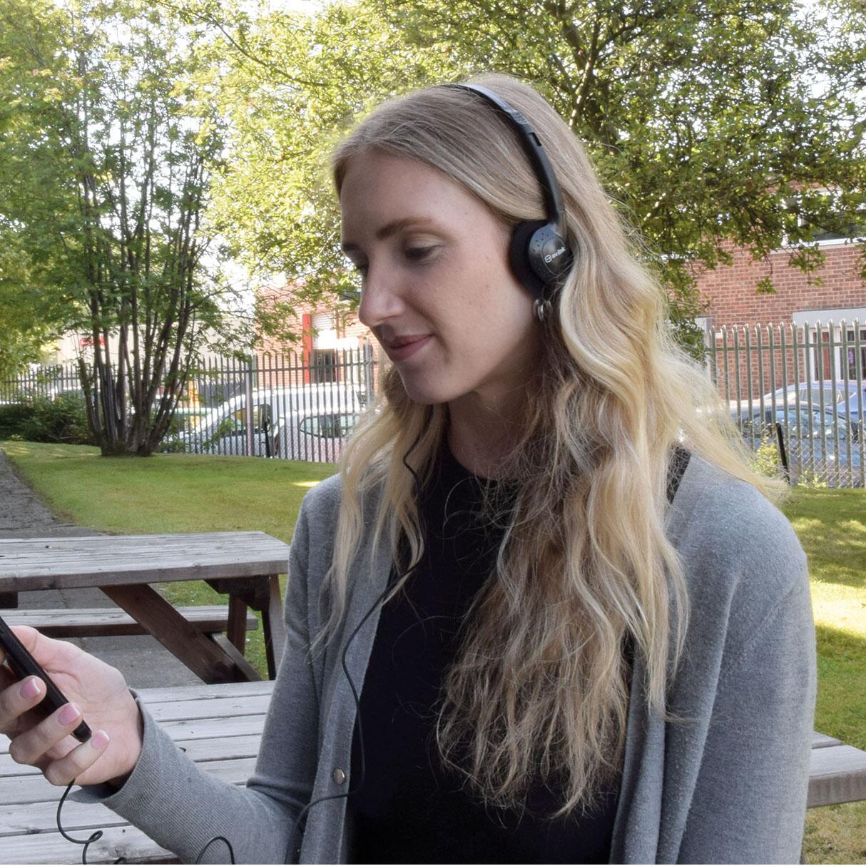 AV:Link SH30 Lightweight Stereo Headphones. - 100.439UK