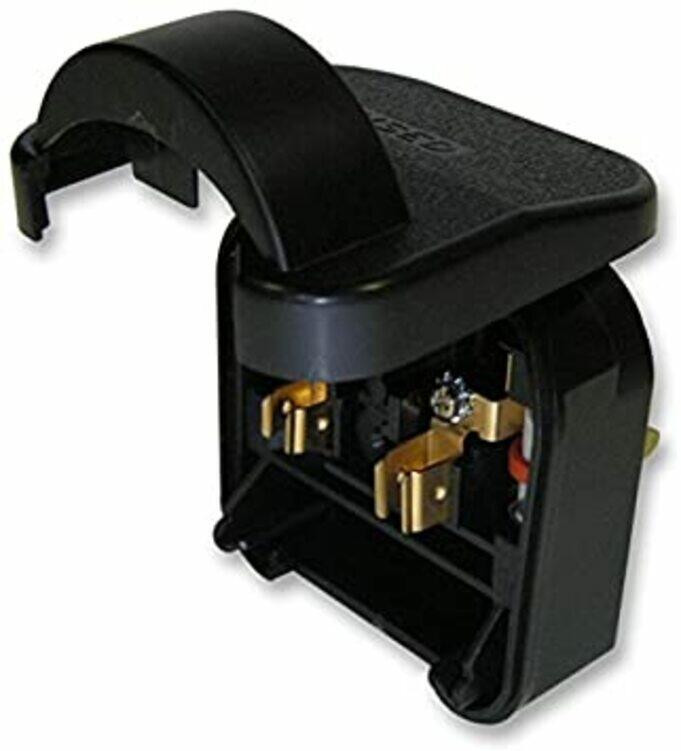 StageCore PL11255 Schuko to UK Plug Adaptor, 13A rated, Black - (99009)