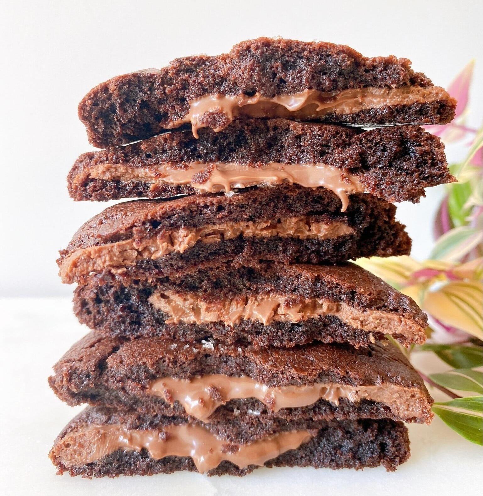 Nutella Stuffed Cookies
