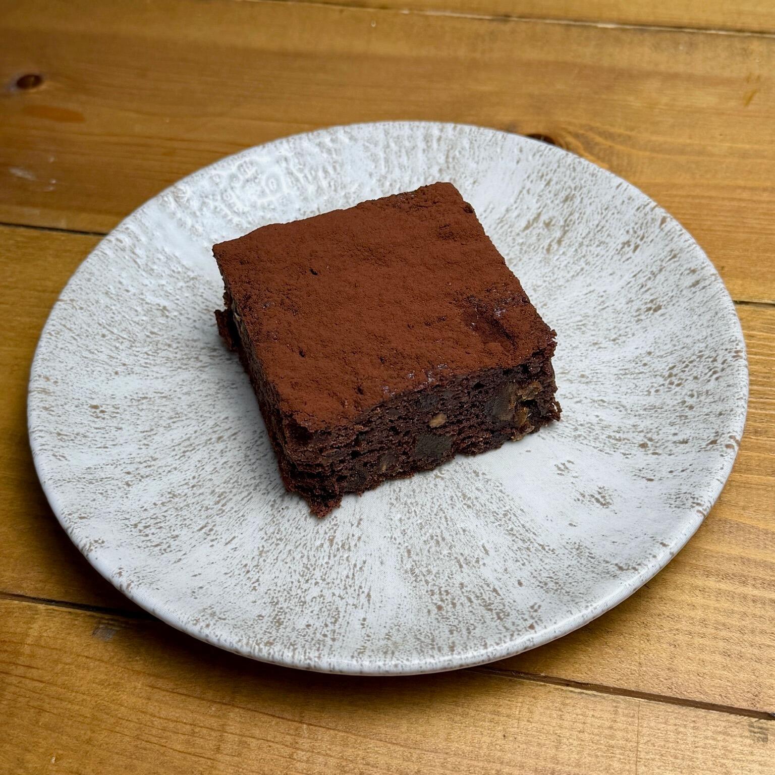Sugar free chocolate brownies with gooey texture and crunchy hazelnuts