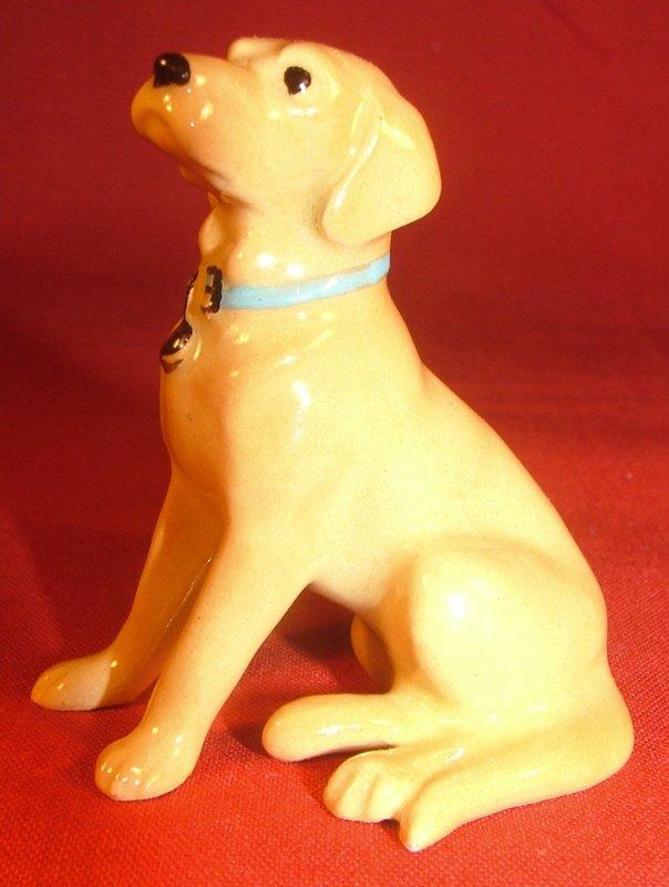 Hagen Renaker miniature Labrador Retriever dog golden
