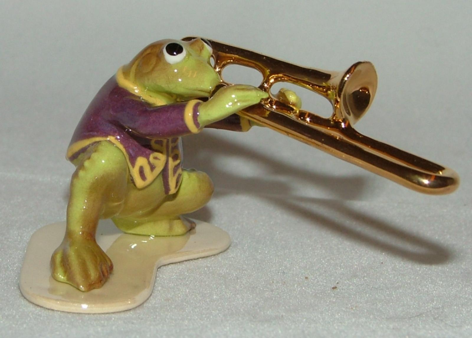 Hagen Renaker Specialties made in America frog Banjo Player 