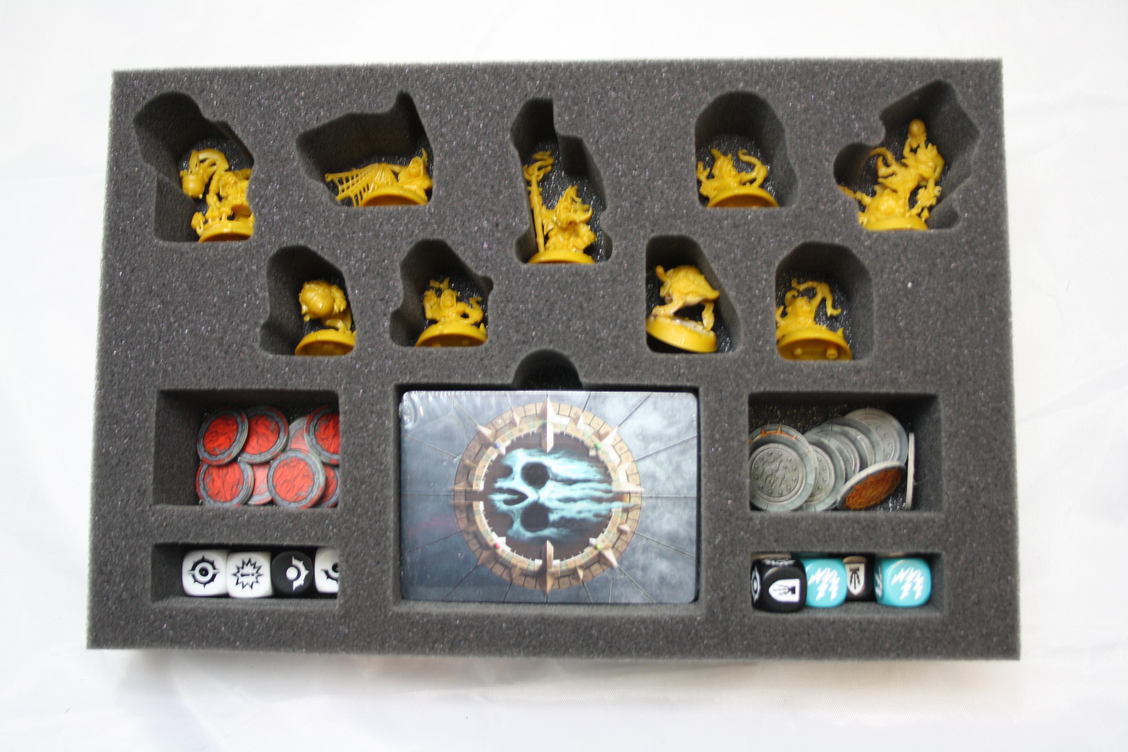 Companion Figure Case with ZARBAG'S GITZ FOAM TRAY thumbnail