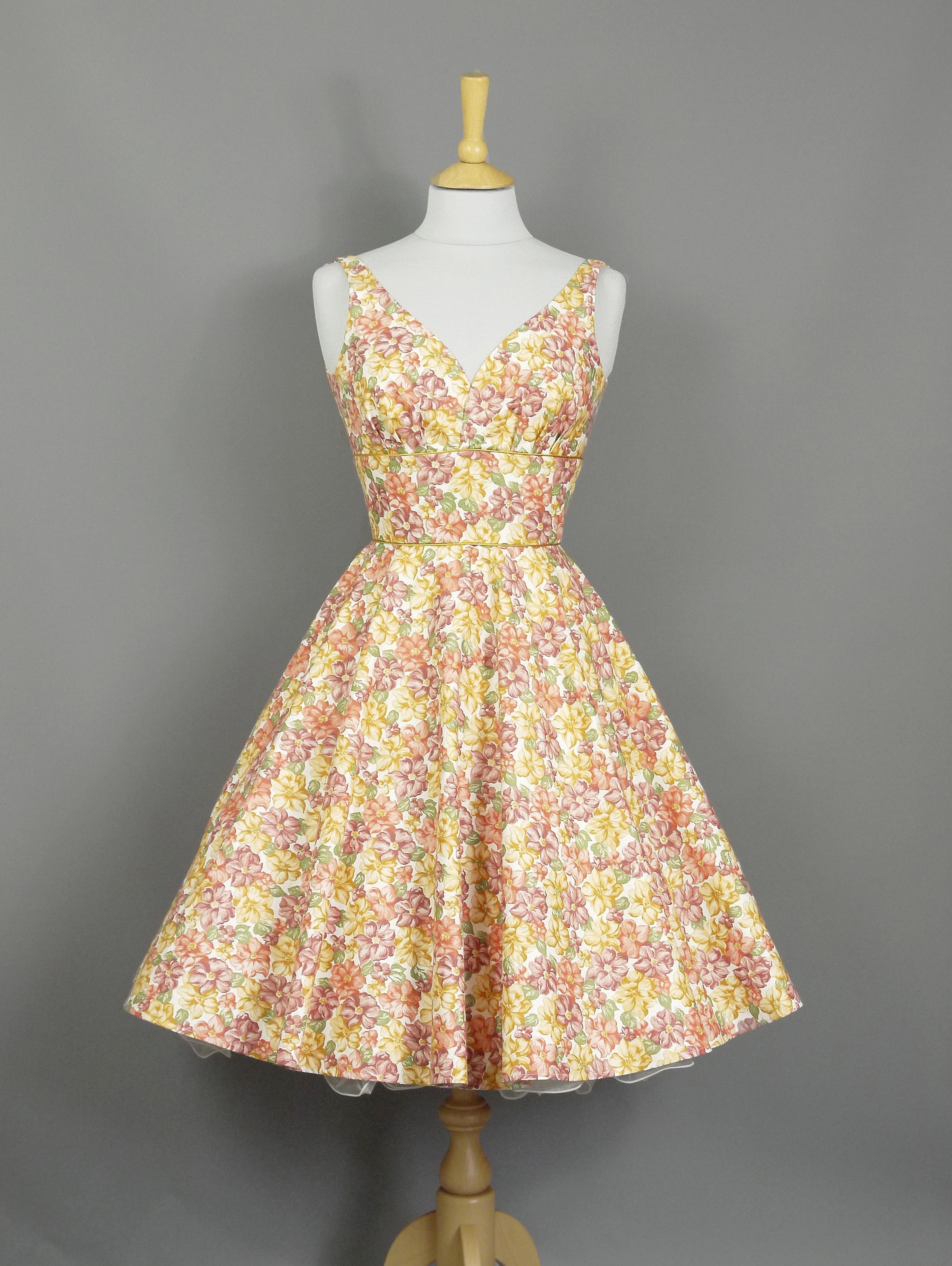 pockets & shirring ! Red 1950s Inspired Halterneck Tropical Frangipani Print Dress  with 34 circle skirt