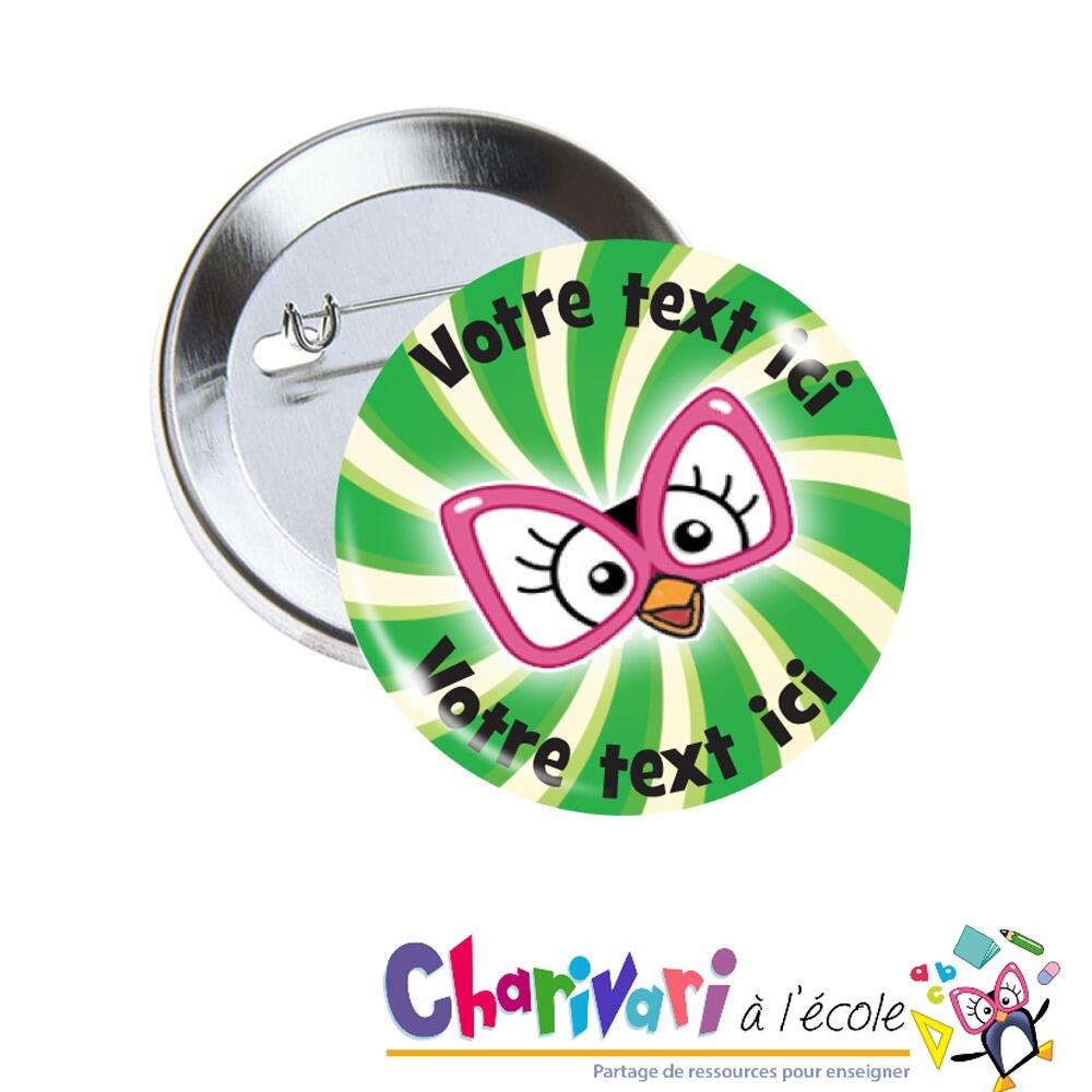 Badges Personnalisés | Charivari à l'Ecole Badges Personnalisés Penguin. Motif Rétro en Spirale