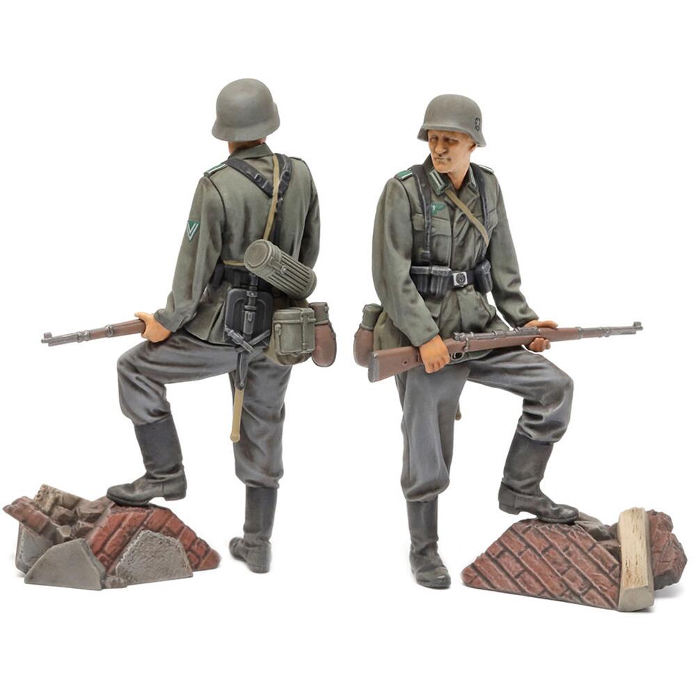 Tamiya German Infantry Figure Set Mid WWII Kit 35371 Scale 1 35