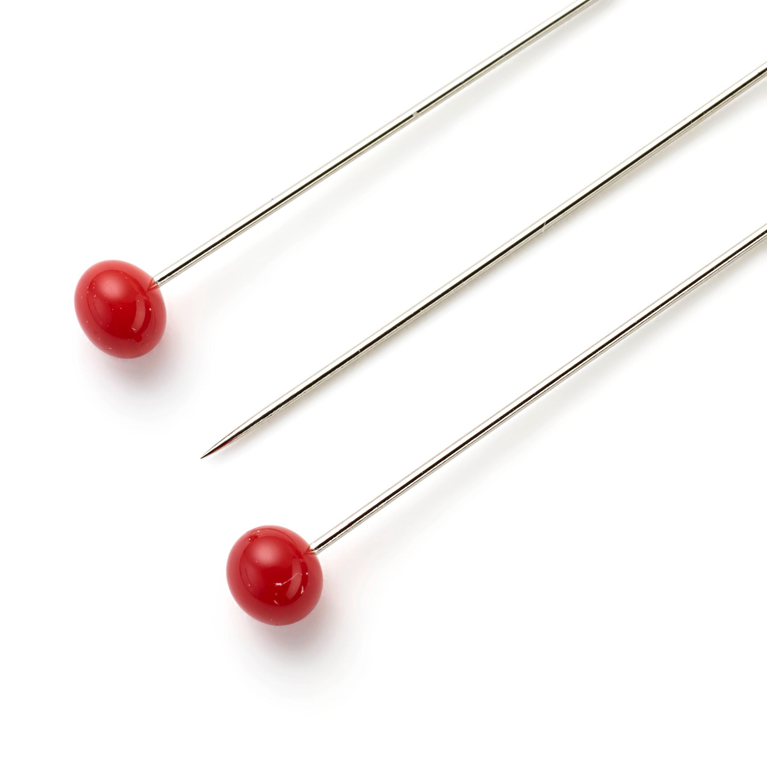 Close up look at the head and tip of the Prym super fine glass headed pins