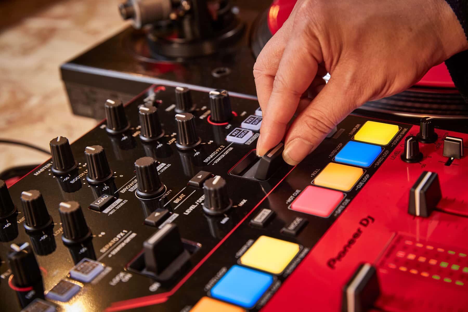 Pioneer DJ DJM-S5 Serato DJ Pro Mixer lifestyle image 3