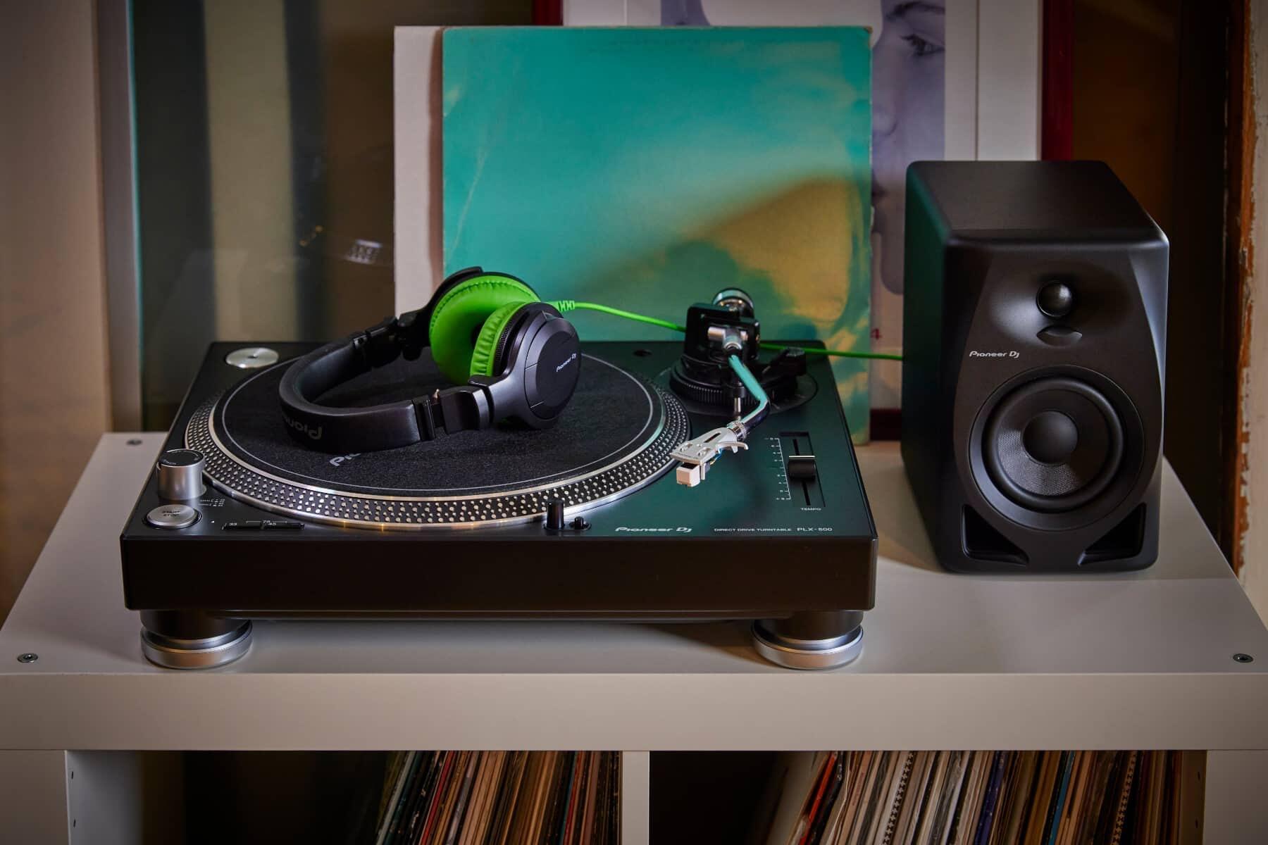 Pioneer DJ DM-40D speakers lifestyle image