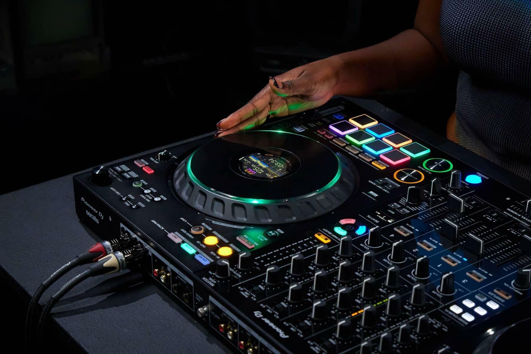 Pioneer DJ DDJ-FLX10 Professional DJ Controller lifestyle image 3