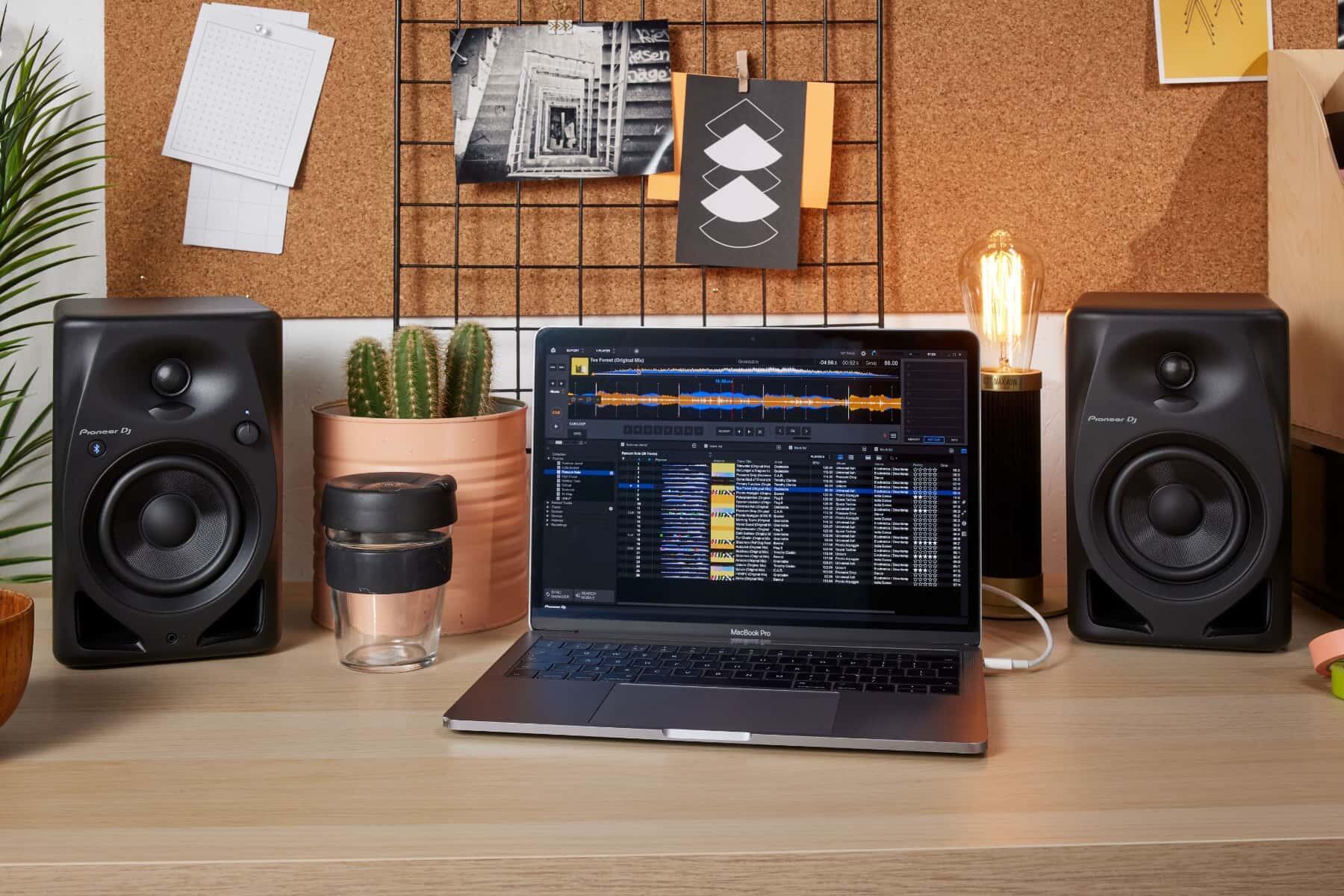 Pioneer DJ DM-40D-BT speakers lifestyle image 3