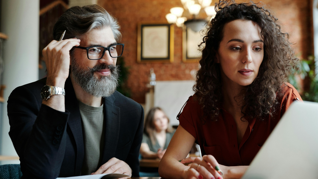 The Best Glasses For Men With Facial Hair