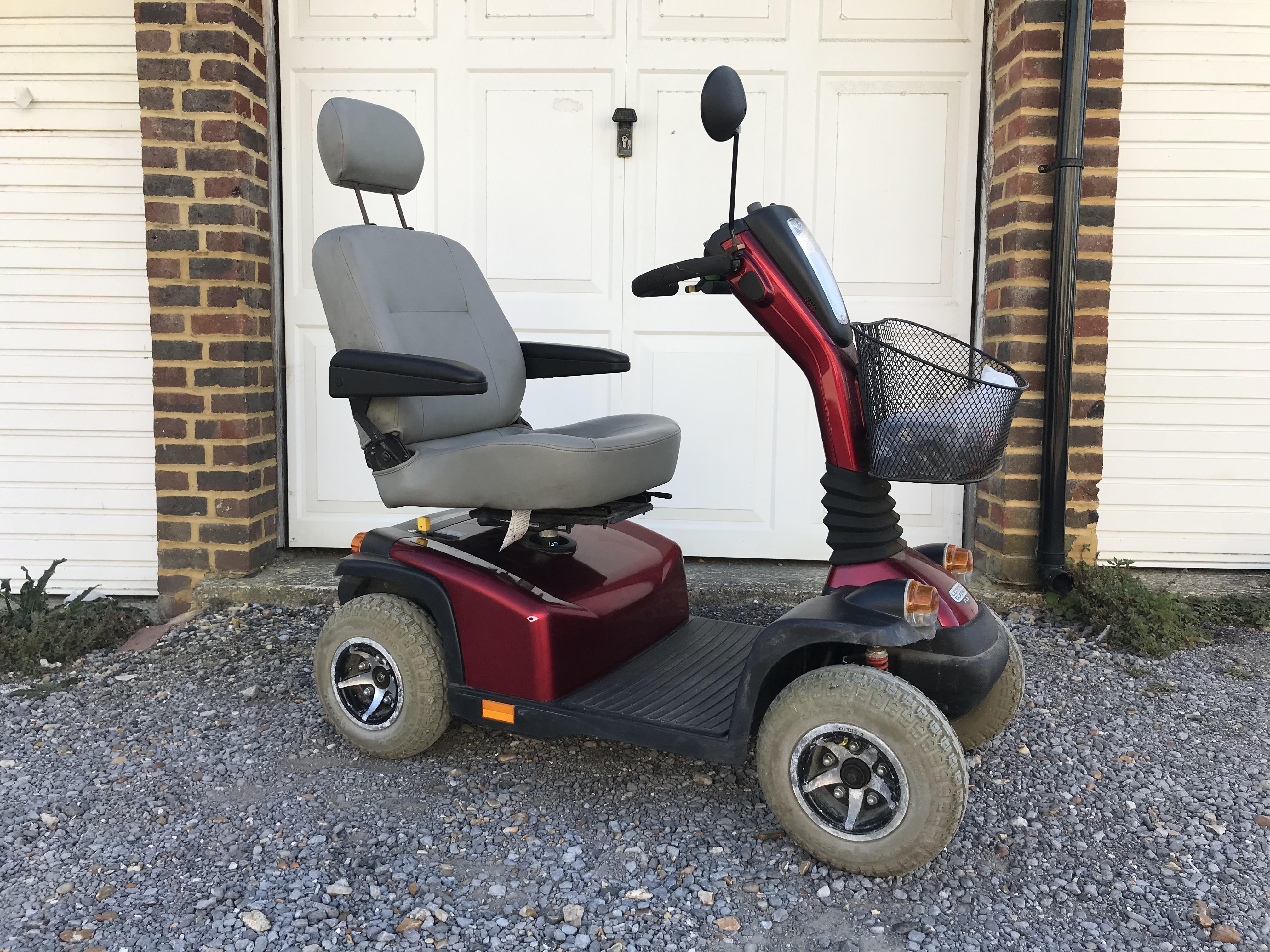 USED - 8mph Pavement Scooter - Pride Legend Classic XL8