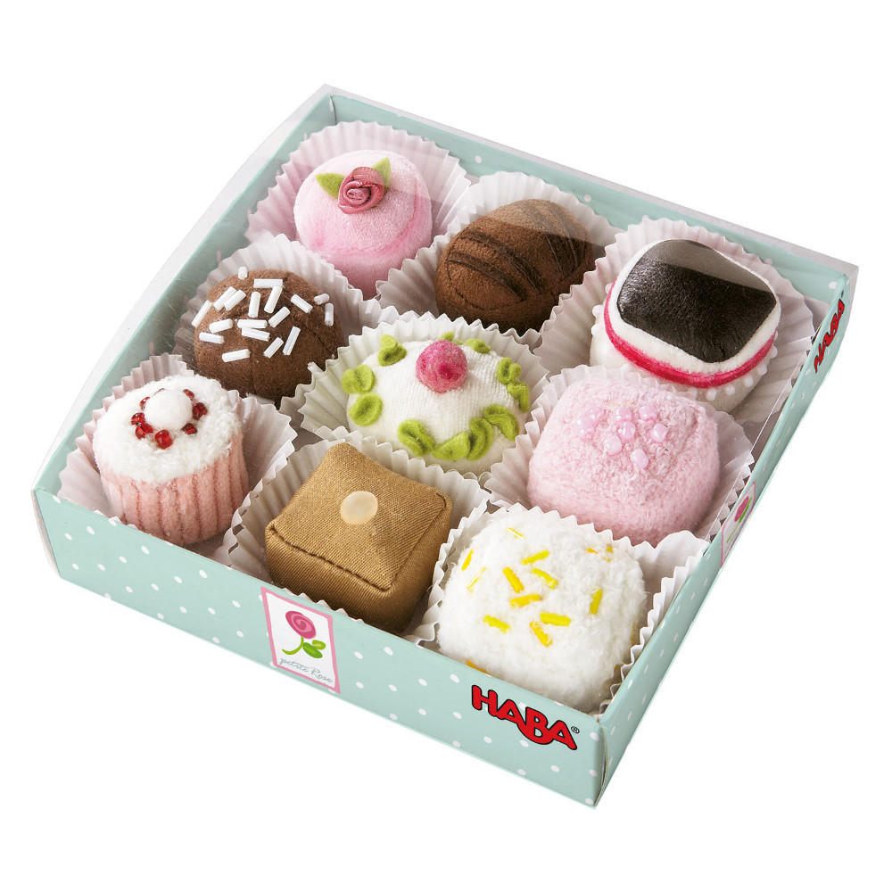 Haba set of 9 petit fours