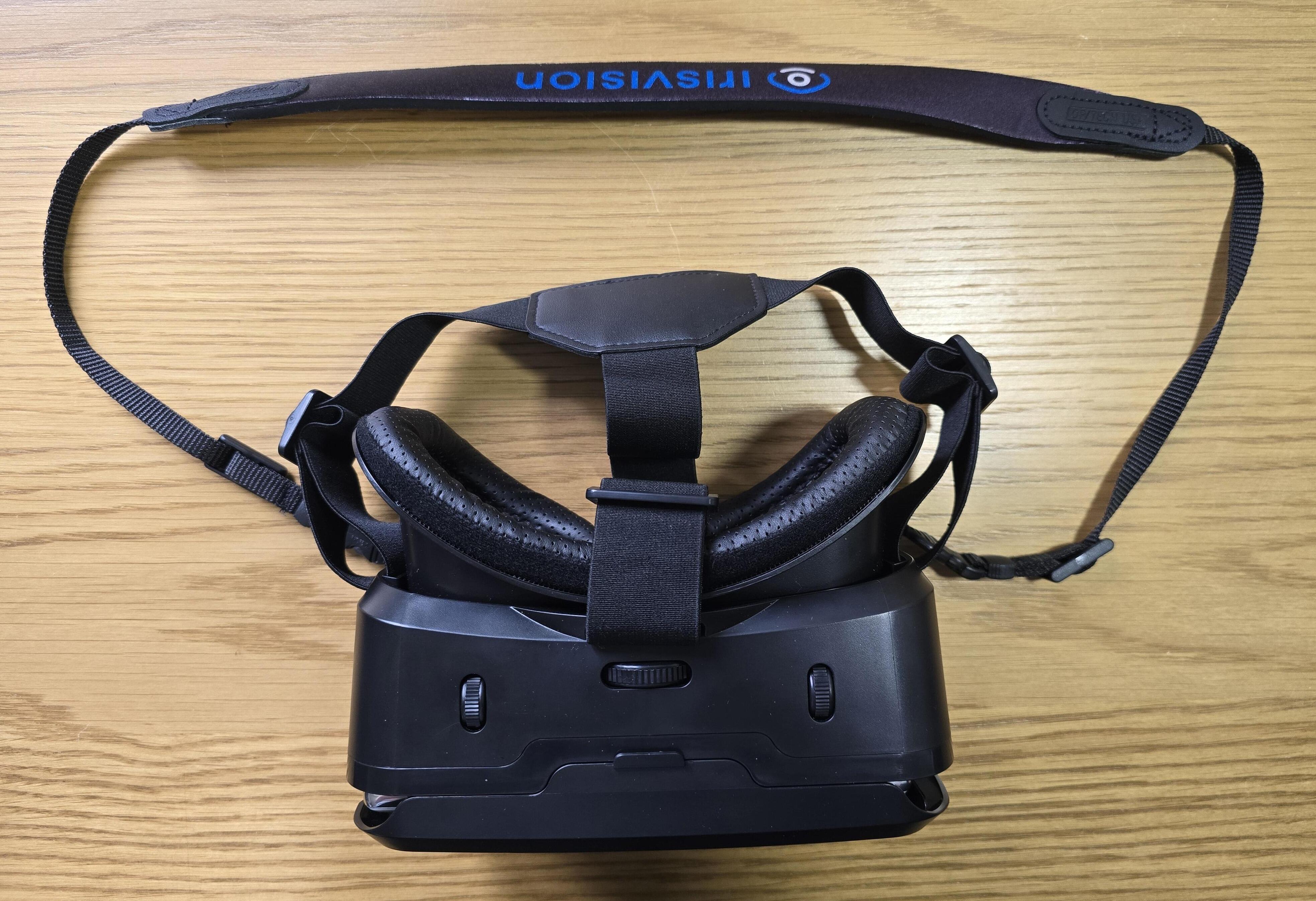Ex Demo IrisVision Live 2.0 from above showing head straps