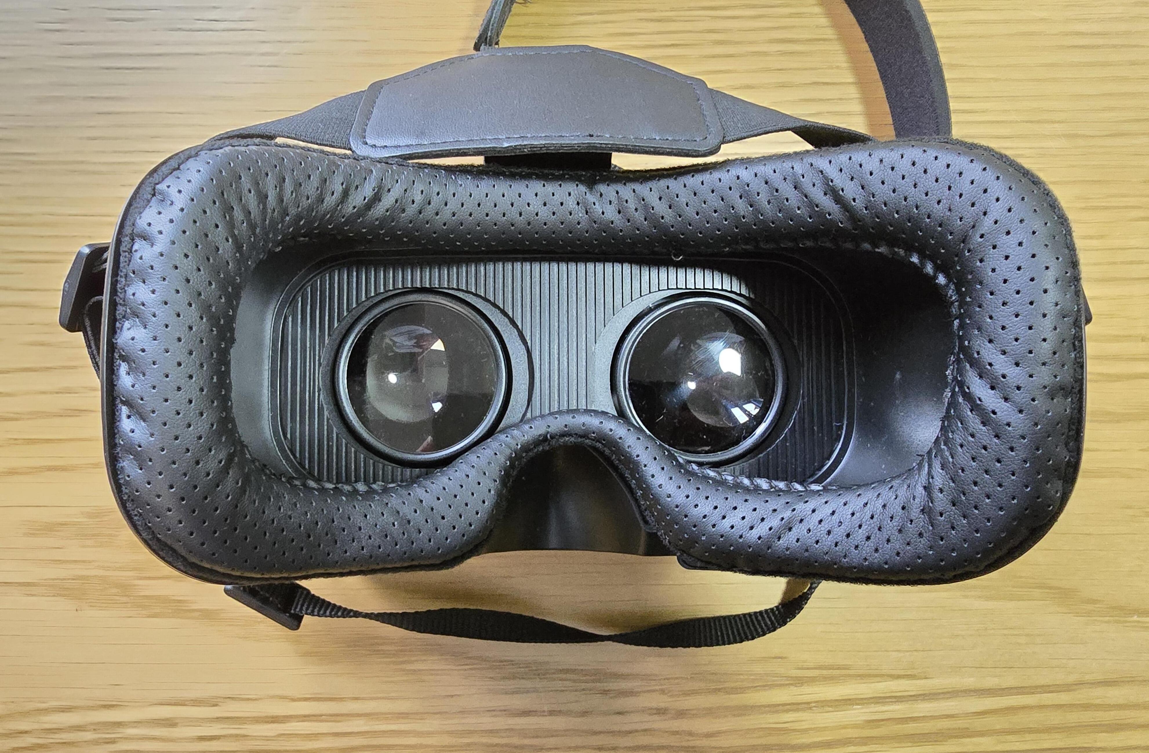 Ex Demo IrisVision Live 2.0 showing soft padding around headset