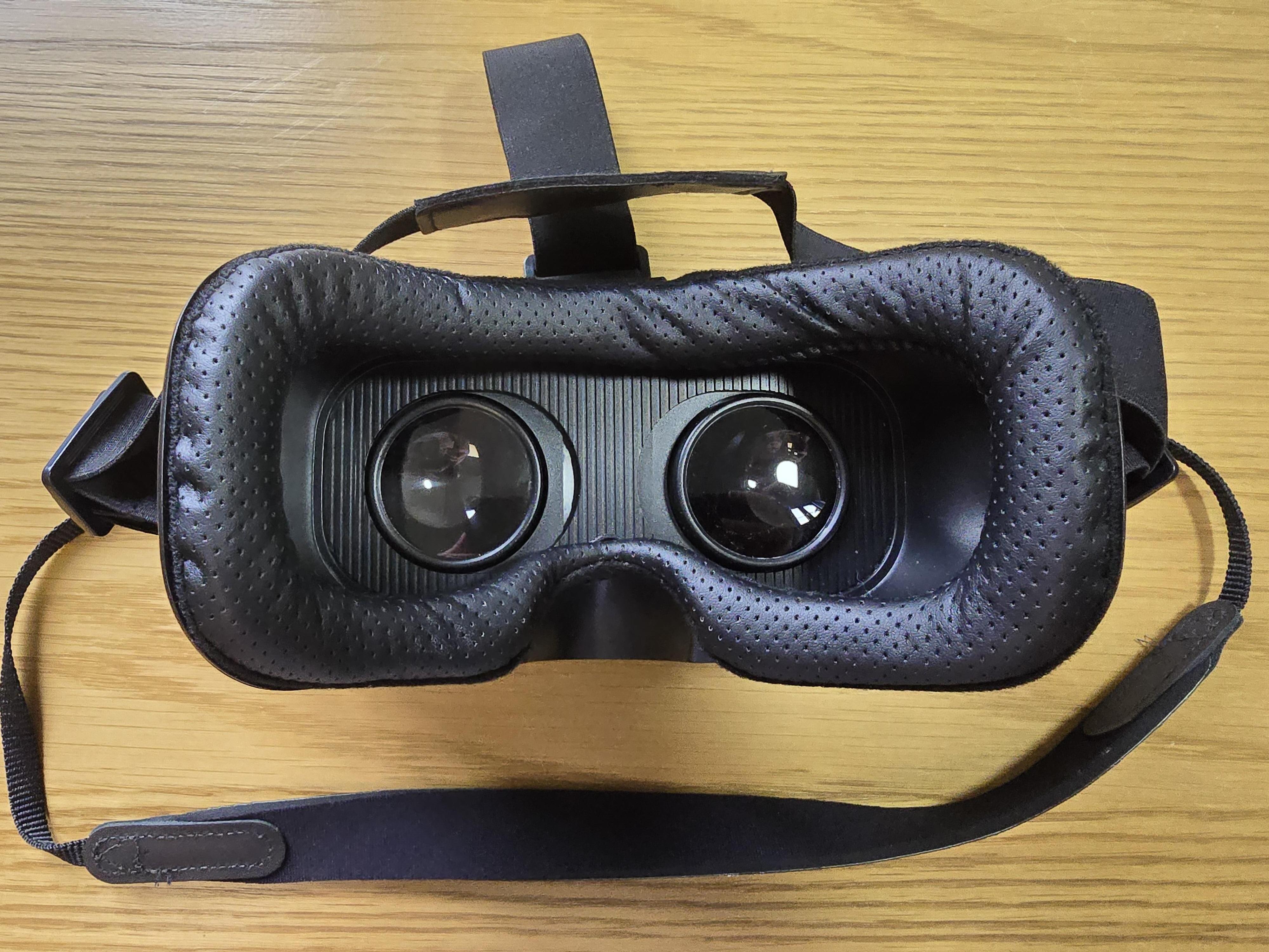 Ex Demo IrisVision Live 2.0 showing soft padding around headset