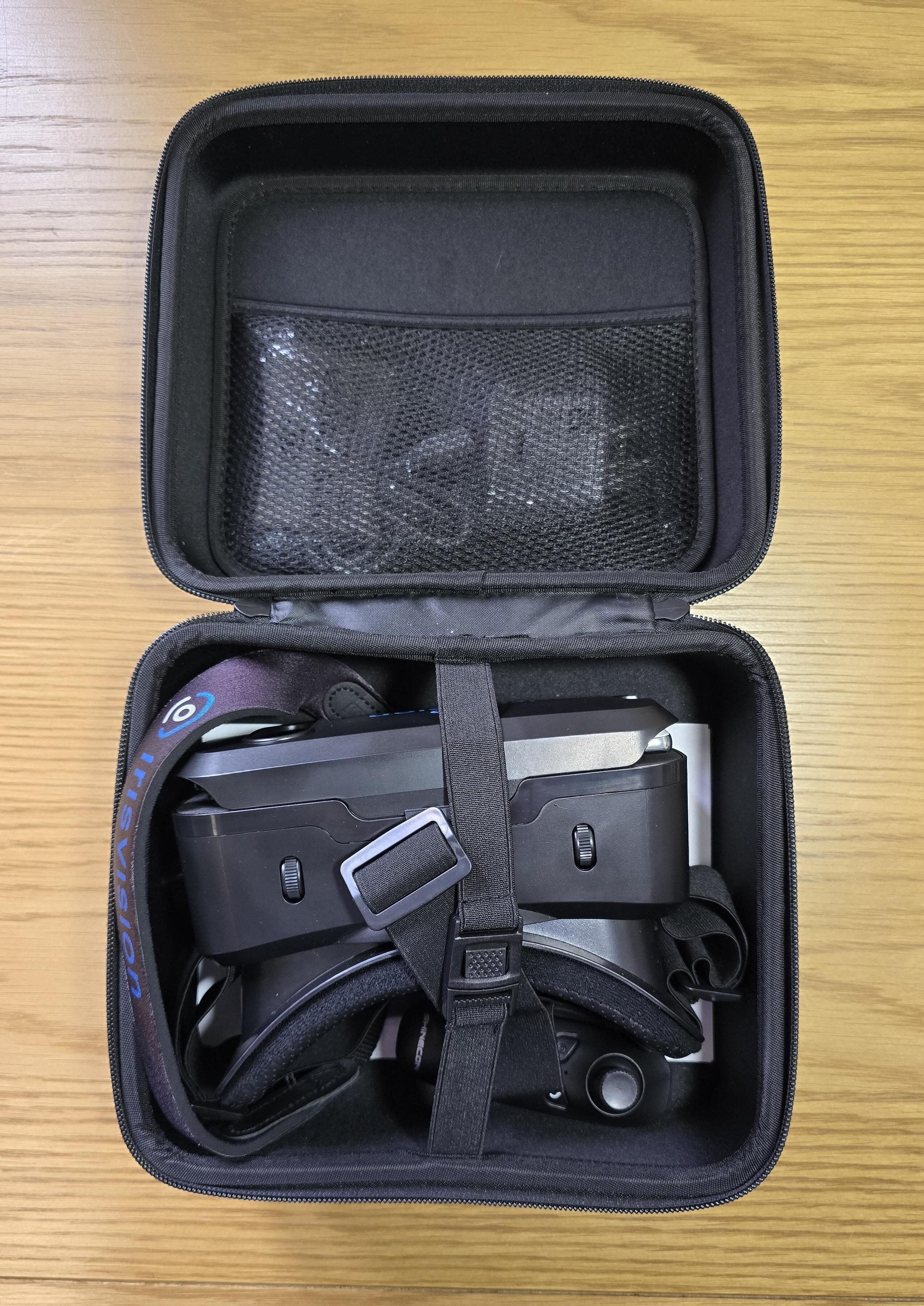 Ex Demo IrisVision Live 2.0 in its open case with accessories