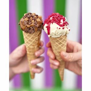 Simply Strawberry Topping Sauce 1kg - HT852 - 3