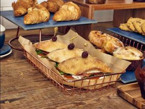 Greaseproof Paper Brown 25 x 35cm - 3