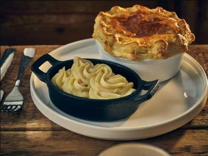Genware Porcelain Round Pie Dish 14cm/ 5" (Pack of 6) - 3